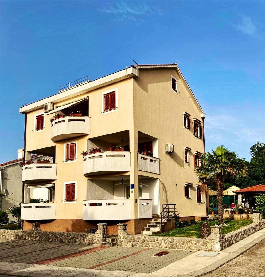Apartments Hanka Njivice Eksteriør bilde