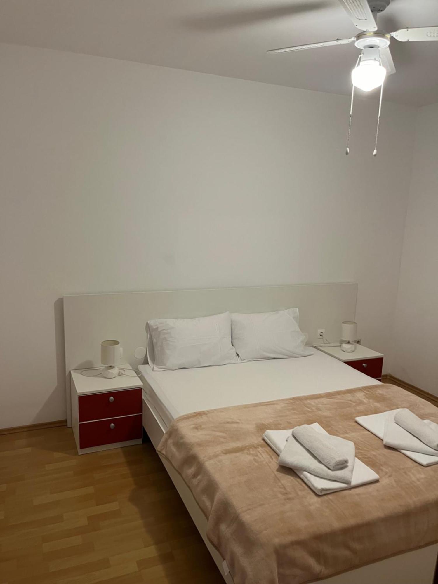 Apartments Hanka Njivice Eksteriør bilde