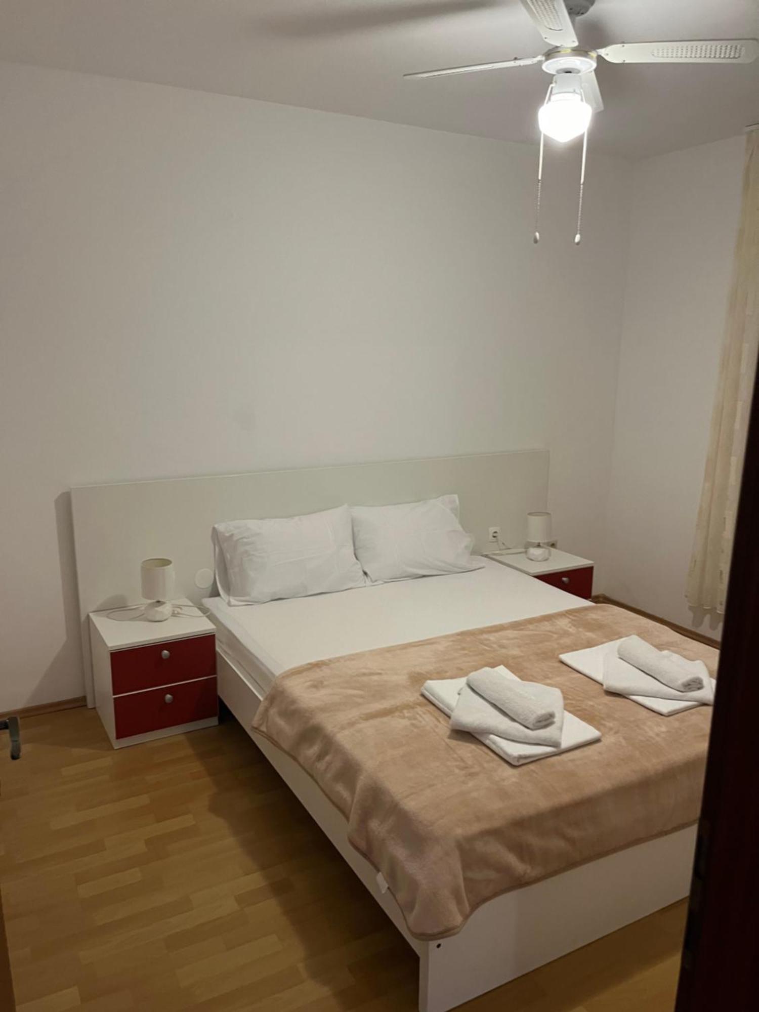 Apartments Hanka Njivice Eksteriør bilde